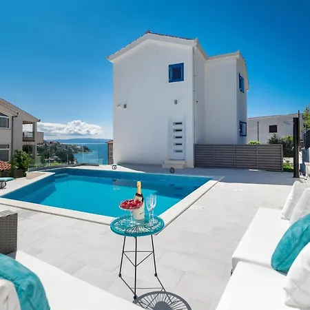 Miholina - With Heated Swimming Pool Βίλα Τρογκίρ