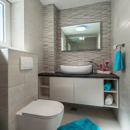 Willa Miholina - With Heated Swimming Pool Trogir