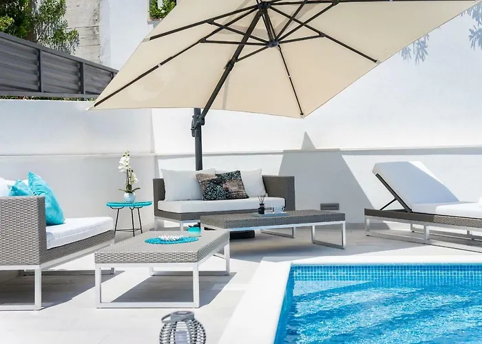 Miholina - With Heated Swimming Pool Villa *