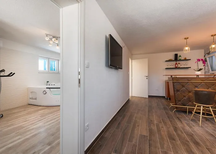 Villa Miholina - With Heated Swimming Pool