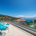 Vila Miholina - With Heated Swimming Pool