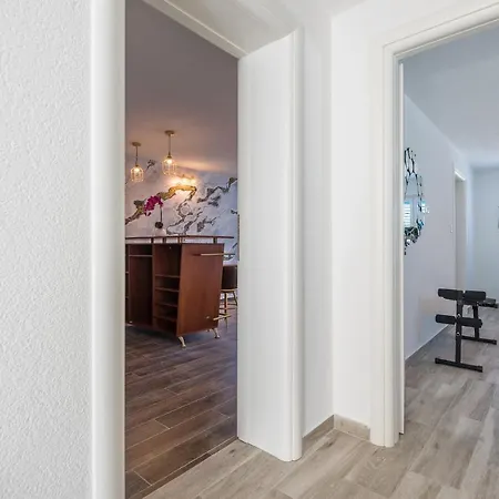 别墅 Miholina - With Heated Swimming Pool 特罗吉尔