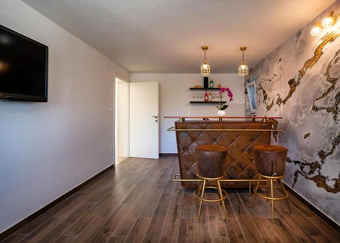 Miholina - With Heated Swimming Pool * Trogir