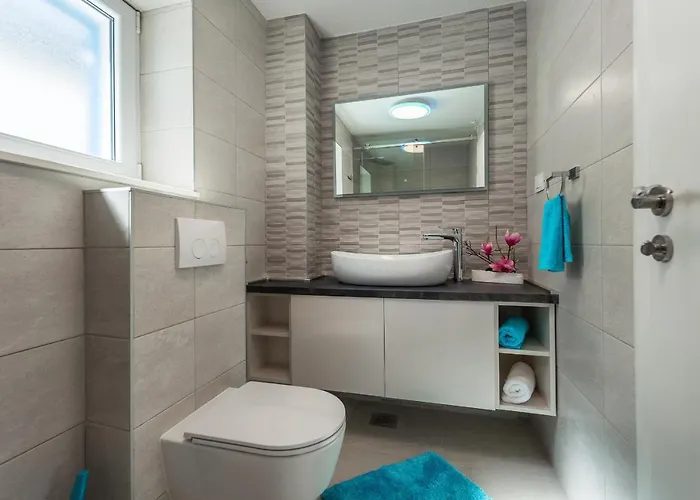 Villa Miholina - With Heated Swimming Pool Trogir