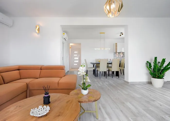 Miholina - With Heated Swimming Pool