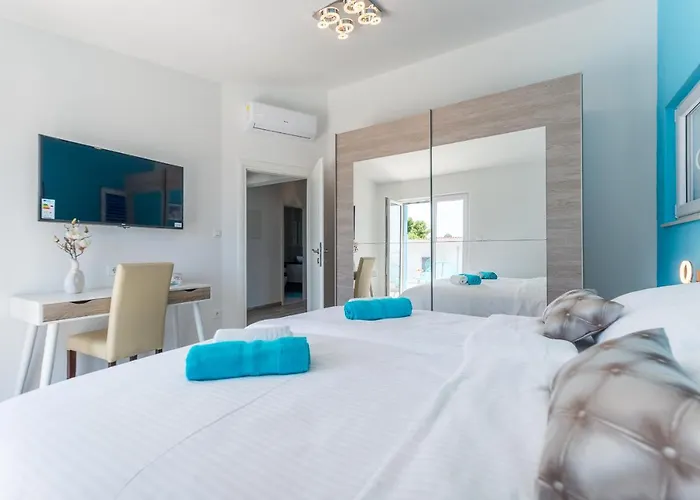 Miholina - With Heated Swimming Pool Trogir