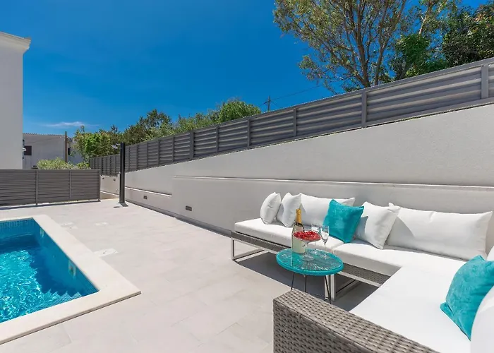 Villa Miholina - With Heated Swimming Pool